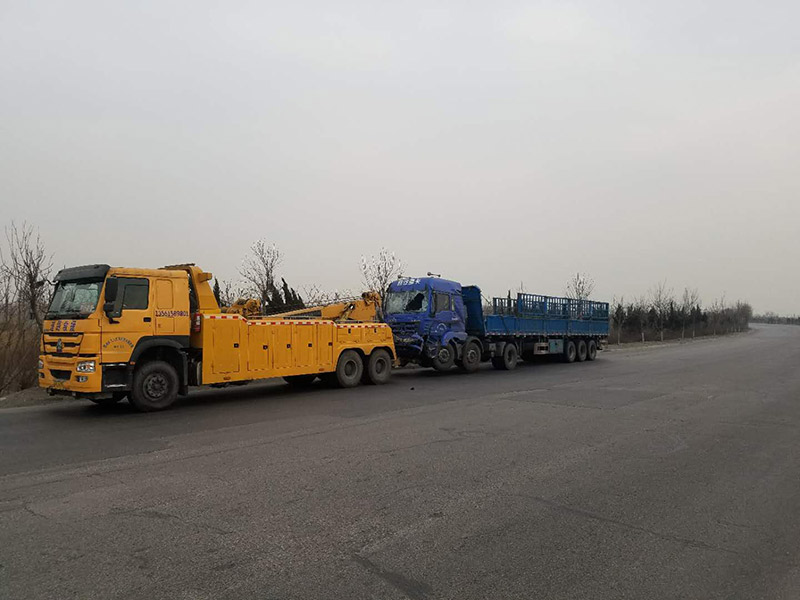 果洛汽車雪地困境救援：專業團隊緊急響應，助您安全脫困